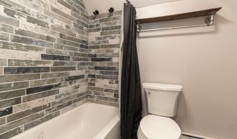 84 Cedar St St, Bangor, ME 04401