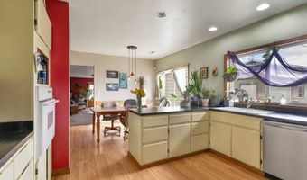 8990 PERRYDALE Rd, Amity, OR 97101