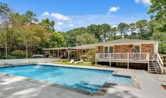 2821 Laurel Ridge Dr, Decatur, GA 30033