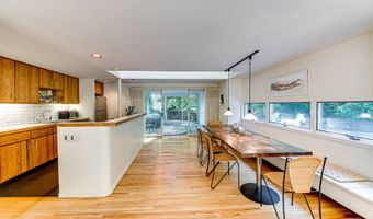 11 Heatherwood Ln, Amagansett, NY 11930