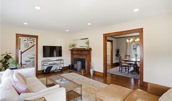 47 Hyland Ave, East Greenwich, RI 02818