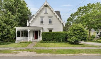 92 Cedar St, Belfast, ME 04915