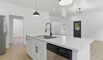 611 3rd St NW, Austin, MN 55912