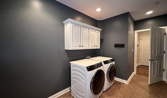 240 Cross Creek Ct, Alvaton, KY 42122