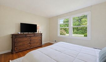 27 Bear Hill Rd, Cumberland, RI 02864