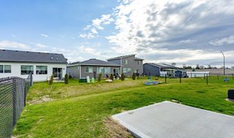 2203 Barry Dr, Adel, IA 50003