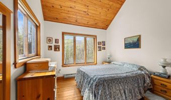40 Indian Ladder Dr, Altamont, NY 12009