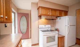 1774 Laurie Dr, Austintown, OH 44511