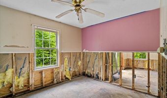15 Shakespeare Dr, Albrightsville, PA 18210