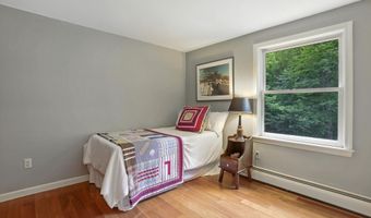 38 Cambridge Rd, Bedford, NH 03110