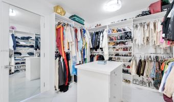 19500 Turnberry Way 7D, Aventura, FL 33180