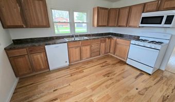 101 W Givens St, Abingdon, IL 61410