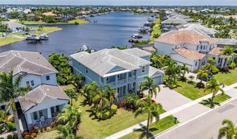 825 MANNS HARBOR Dr, Apollo Beach, FL 33572