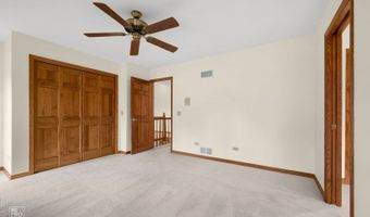 589 Edelweiss Dr, Antioch, IL 60002