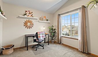 20794 WALNUT St NE, Aurora, OR 97002