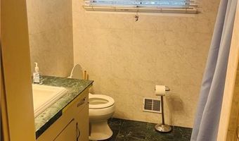 2 Wenscott Ln, North Providence, RI 02904