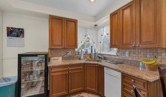 17543 Brody Ave, Allen Park, MI 48101