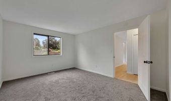 25 Florence Rd 84, Branford, CT 06405