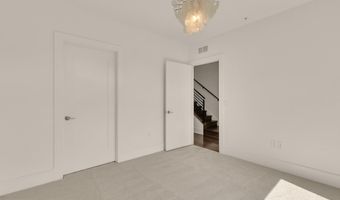 142 WINSOME Cir, Bethesda, MD 20814