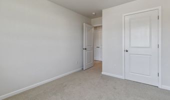 221 Maddox Dr, Aberdeen, NC 28315