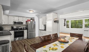 49 Ironworks Rd, Clinton, CT 06413