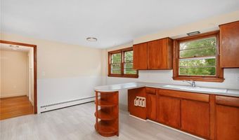 21 Parsonage Dr, Warwick, RI 02889