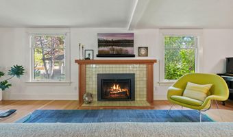 827 NW Delaware Ave, Bend, OR 97703