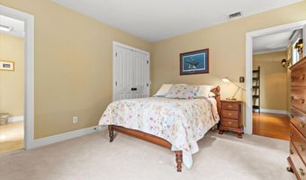 7 Nathan Cutler Dr, Bedford, NH 03110