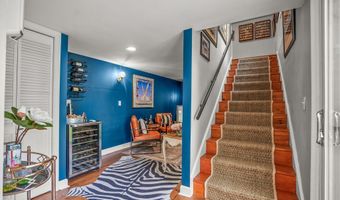 70 Dolphin Point Dr, Beaufort, SC 29907