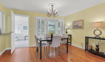 1205 Kenwick Rd, Columbus, OH 43209