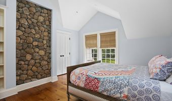 175 Cat Rock Rd, Cos Cob, CT 06807