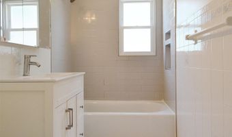 34 W 7TH St, Bayonne, NJ 07002