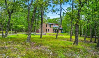 146 Algonquin Trl, Albrightsville, PA 18210