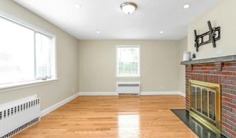 304 Valley Rd, Cos Cob, CT 06807