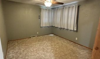105 E 13TH St, Bayard, NE 69334
