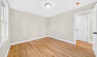 6 Mchugh Ave, Billerica, MA 01821