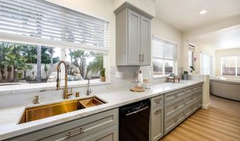 1749 Skimmer Ct, Carlsbad, CA 92011