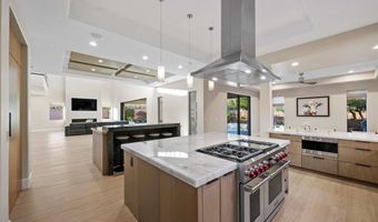 36 Hunting Horn Dr, Las Vegas, NV 89135