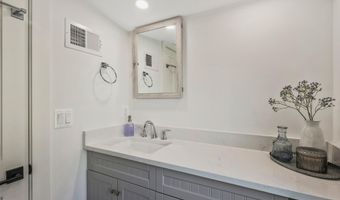 1014 QUEEN St, Alexandria, VA 22314