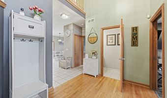 4212 Devonshire Ct, Akron, OH 44321