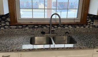4254 Washington St, Ayden, NC 28513