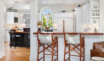2 Harbor View Dr, Newport, RI 02840