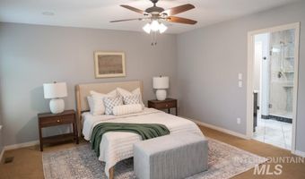 1030 Oakwood St, Burley, ID 83318