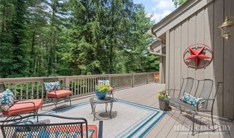 221 White Oak Trl, Banner Elk, NC 28604