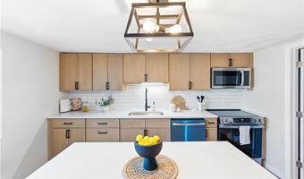 37 Phillip St, Coventry, RI 02816