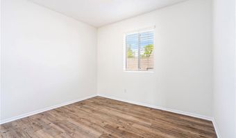 557 W GLENN Ave B-301, Auburn, AL 36830