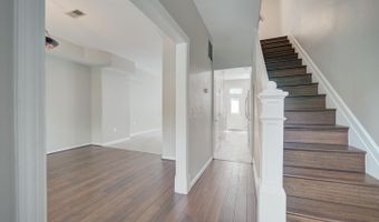 82 T St NW 3, Washington, DC 20001
