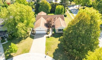 721 Brentwood Ct, Algonquin, IL 60102