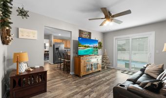 48 Poplar St, Beachwood, NJ 08722