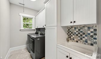 1624 Brook Rd, Charlotte, NC 28205